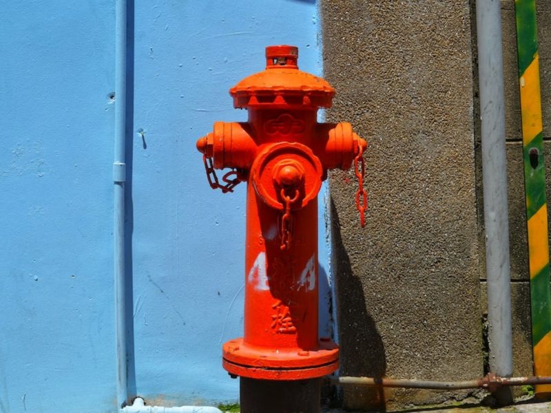 How to Choose Between Dry and Wet Barrel Fire Hydrants