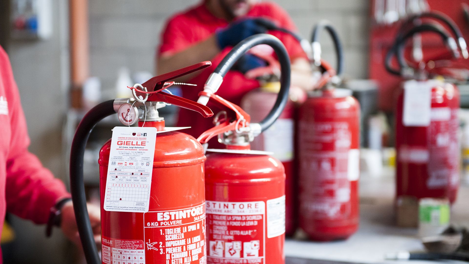 Where Can You Find the Best Fire Extinguisher Supplier in Dubai