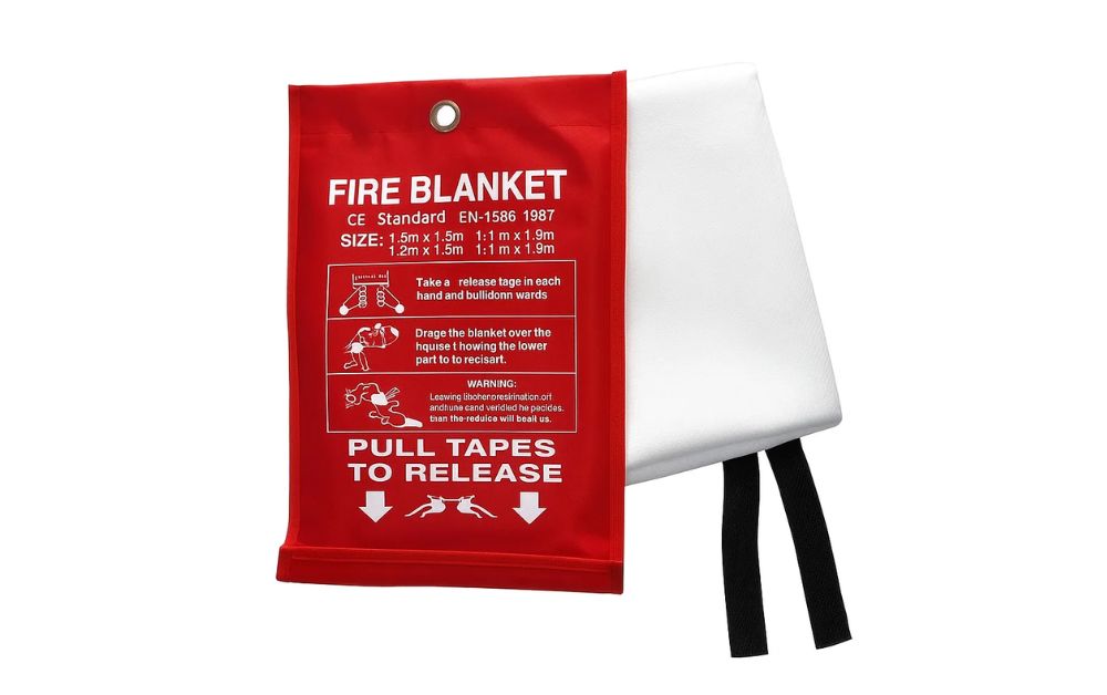 What Are the Key Features of a High-Quality Fire Blanket?