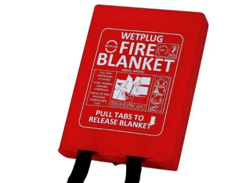What Are the Key Features of a High-Quality Fire Blanket?